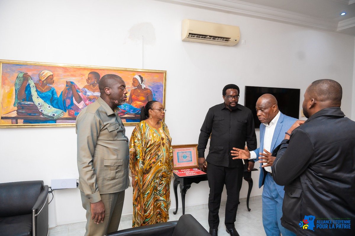 Aprdc31's tweet photo. Tête-à-tête citoyens » : Les enjeux nationaux au cœur des échanges entre la coordination de l’Alliance Citoyenne pour la patrie et l'opposant @MartinFayulu 
@Icone_Carbone @LUMUMBAJj @Graces84973952 @AndekaOlo https://t.co/l58LN0PAvY