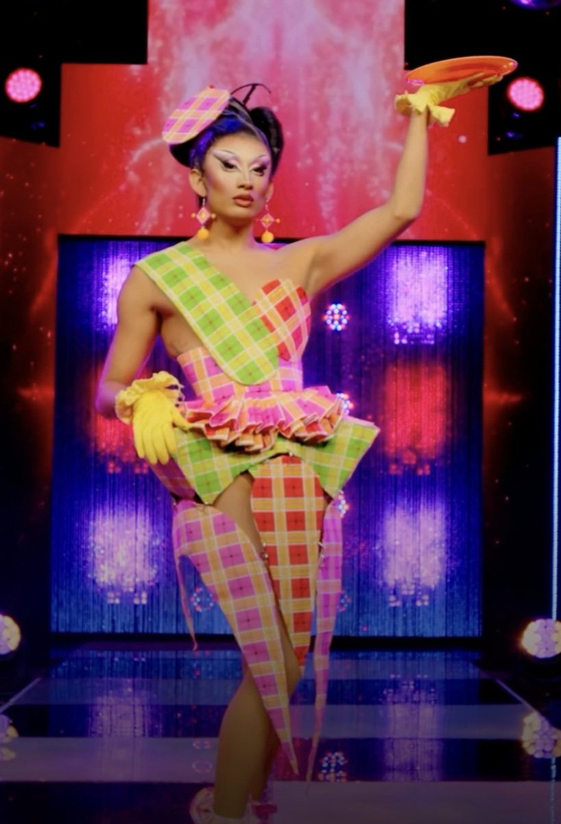 cisnodragrace's tweet photo. Cabrones no le hagáis la gatada a mi matraka que os dejáis fuera estos looks https://t.co/M3gOvRG2Ty