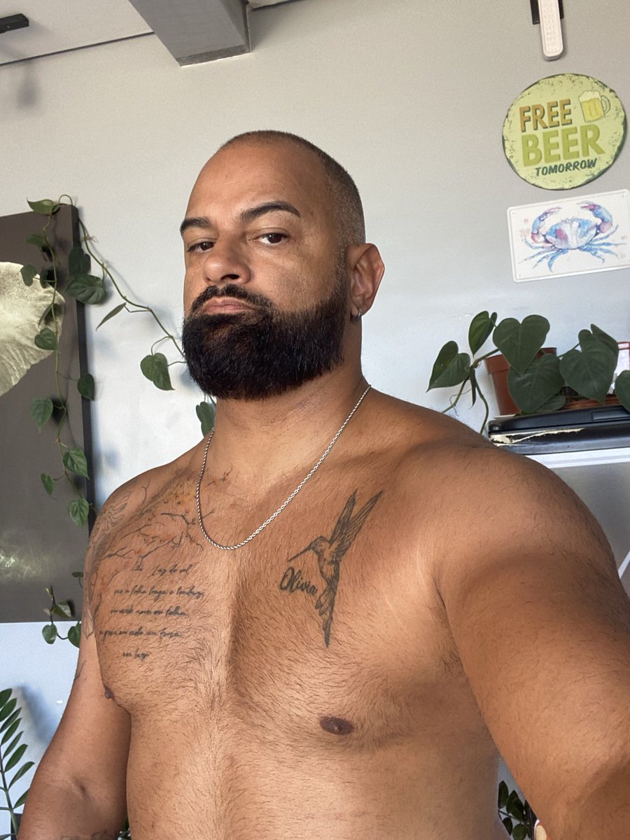 cakozopello's tweet photo. Sim! Eu pinto a barba! 🧔🏽‍♂️ https://t.co/rbk0orpp5b