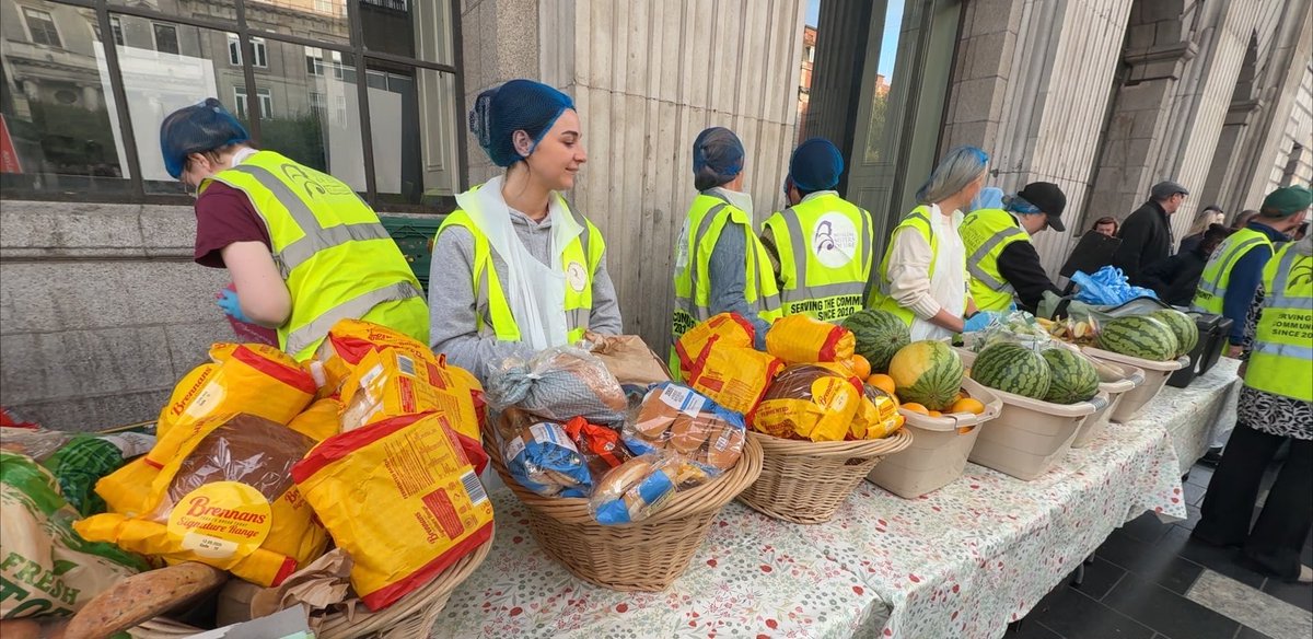 Msoe_Dublin's tweet photo. ❤️ THIS WEEK, WE WANT TO SHINE A LIGHT ON OUR VOLUNTEERS ❤️

This week, before anything else, we want to give a massive THANK YOU to the incredible people who continue to give their time to stand alongside us and serve those in need.

We have been inundated recently with people wanting to volunteer with Muslim Sisters of Éire, and we feel incredibly blessed.

It was wonderful to welcome back students from Gonzaga College for another year. Last year, students volunteered with us on rotation throughout the school term, and this year they are back again.
To see young men in 5th and 6th Year giving up their Friday evening, working hard and showing such genuine empathy, kindness and compassion towards everyone they met was beautiful. They are a credit to themselves, their school and their families. ❤️

We were also delighted to have five volunteers from Sky Ireland join us tonight, alongside our regular volunteers and some new faces.

And that is what we love about volunteering.
No agenda. No judgement. No expectation of anything in return. Just people coming together with compassion in their hearts for those who need it most.

Tonight we served just under 400 hot meals, with five large tables absolutely overflowing with donations — fruit, vegetables, watermelon, sandwiches, yogurts, water, fruit drinks and so much more. Tea and coffee were flowing, plenty of biscuits, and of course we couldn't forget everyone's favourite — the treat table! ❤️
We are so grateful for the abundance on our tables.
But the reality on the other side of those tables remains difficult to see.

The queue keeps getting longer and longer.
Children, young people, older people, people experiencing homelessness and people simply struggling to make ends meet. Week after week, we see the same faces and we welcome new ones.
Our greatest hope has always been that one day we will be able to fold up these tables because there is simply no longer a need for them.

Sadly, looking at the queues today, that day still feels a long way away.

So until then, we will keep showing up.
To every volunteer who gives their time, every person who donates food and supplies, every school, company and community that supports us, and everyone who quietly helps behind the scenes — thank you.

You make it possible for us to continue serving people with the dignity, compassion and respect that every human being deserves. ❤️
If you would like to support our weekly homeless outreach with a donation, you can do so through the link below.

Thank you, as always, for standing with us. ❤️

If you would like to help us or donate, please visit https://t.co/txexZXWGR6. 

#MuslimSistersOfEire #HomelessOutreach #Dublin #GPO #Volunteers #Community #Compassion #TogetherWeCan