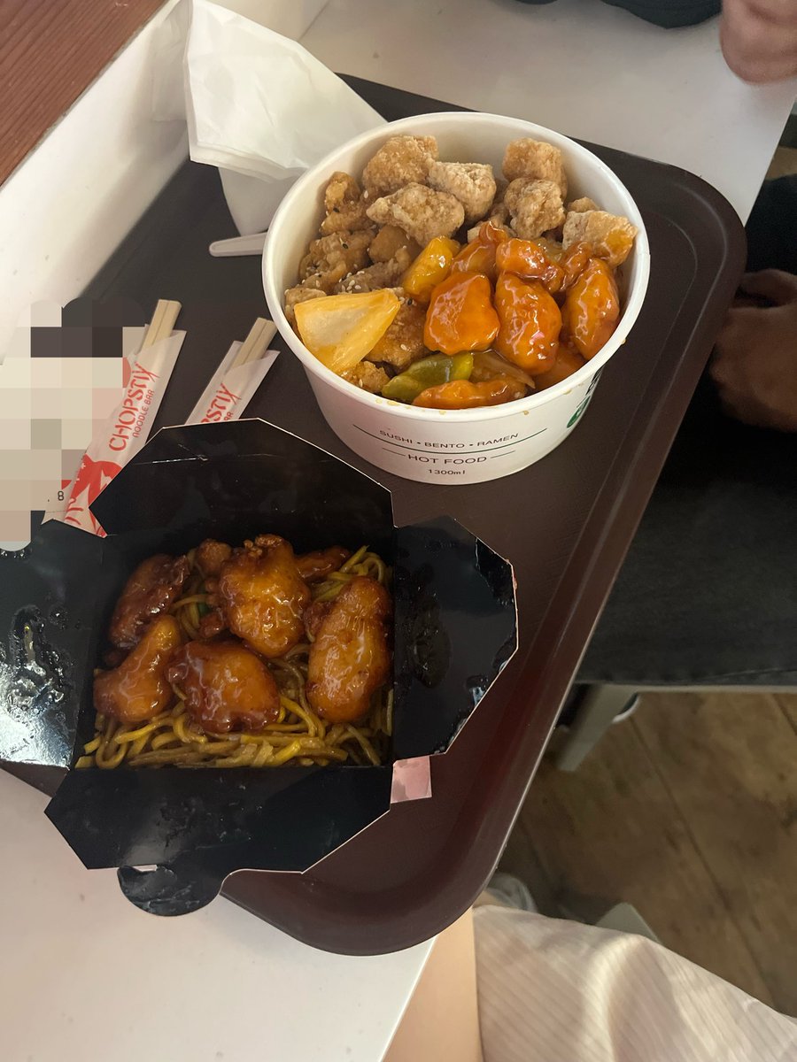 Venus_cupid0's tweet photo. Day 15
Road to bmi 14
Today’s weight: 43.0kg

Today I went on a date with my beautiful boyfie so cals didn’t count since I don’t get to see him very often. 

I ate chopsticks for the first time today and a cookie pie for the first time!

I did 20k steps so it cancels the cals out https://t.co/9IfPH02eoO