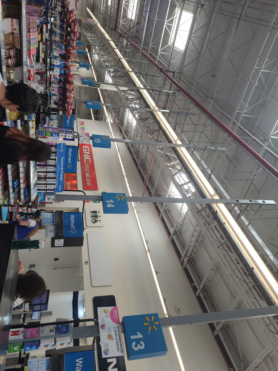 _karpdg's tweet photo. @WalmartMexico de q sirve q tengas 21 cajas si solo tienen 2 en servicio en portal Tlalnepantla https://t.co/w4Qfle1osZ