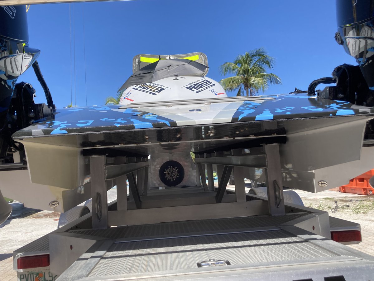 FMB_Chamber's tweet photo. The Roar Offshore is underway! 🏁🚤💨 and some of the boats were on display at Times Square 🌊⚓

#RoarOffshore #FortMyersBeach #PowerboatRacing #VisitFortMyersBeach #OffshoreRacing https://t.co/BPXWCD7umm
