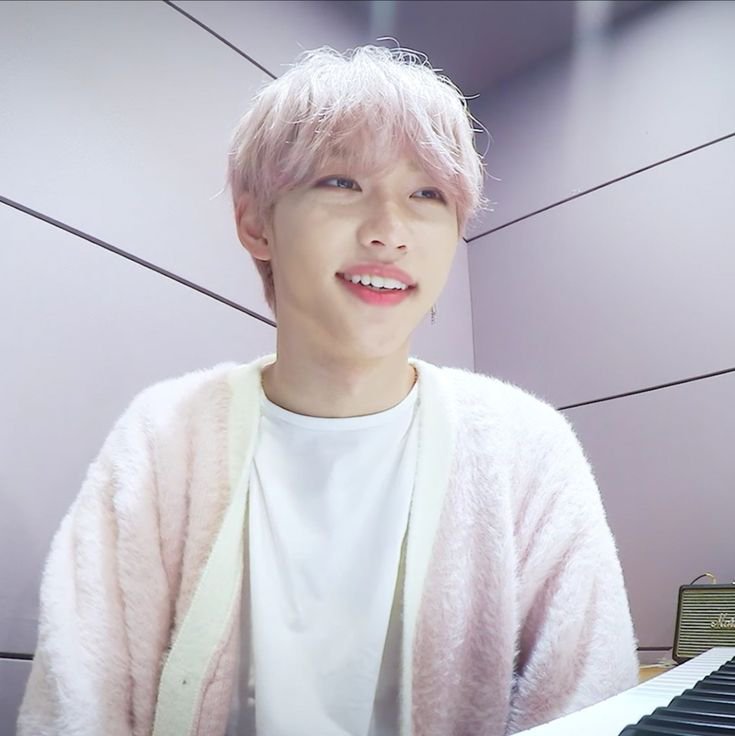 Sillynnieee's tweet photo. 🧁 | 🄱ūscando muti͟s ♡
ㅤㅤㅤ ( #kpoptwt  ,  #stantwt ) 
ㅤㅤㅤㅤㅤㅤㅤ
✿. She | 🇨🇱 | 15
✿. Skz, enha, cortis, lngshot, illit. 
✿. Hyunlix, minsung, hyunin. 
 ㅤㅤㅤㅤㅤㅤㅤ 
♡ - busco mutis para interactuar, soy algo activq ;33

♡ + ↻+ 💬 = mutis 4ever https://t.co/GJJuQbiXSP