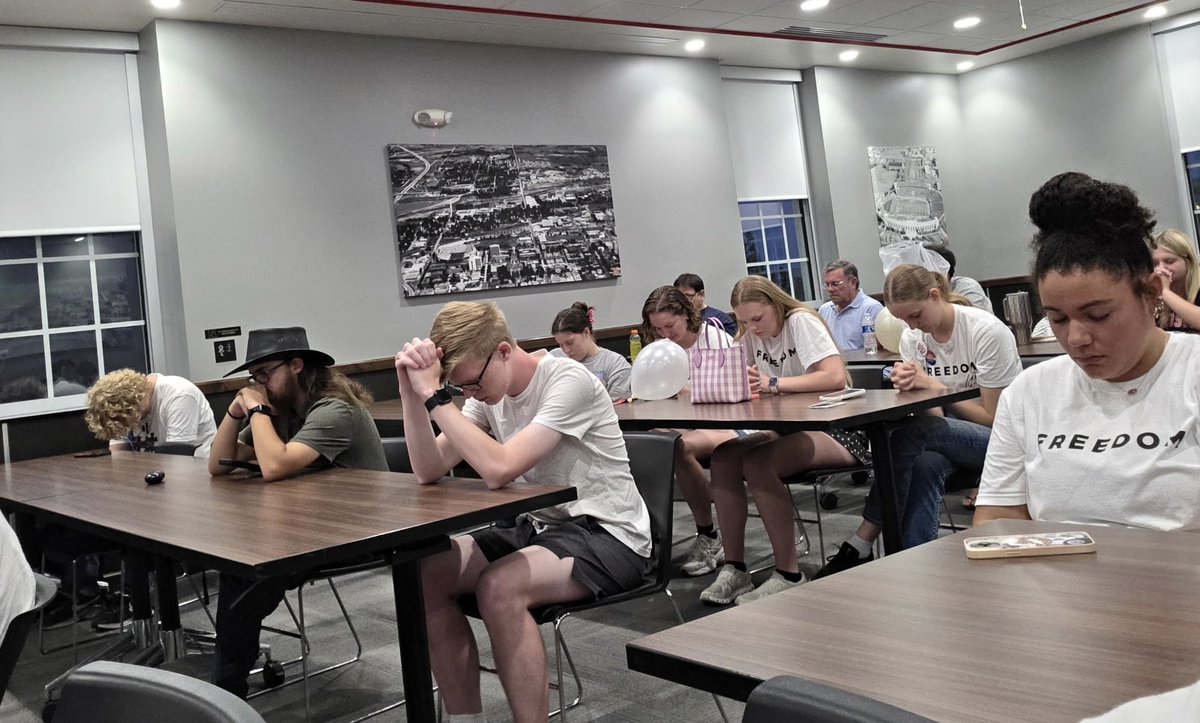 EthnieGrace21's tweet photo. @TPUSAatUNL came together last night to watch the UVU memorial honoring Charlie Kirk and his life.

Every single one of these students has chosen to participate in something purposeful, even when it is not easy. Charlie was, and is, a role model for these young people, and his mission lives on through them. 🤍

While others are posting online, these students are standing outside with a table and whiteboard, willing to talk to anyone. They are the ones picking up the mic, and they will be the ones making real change in Nebraska and America. 🎤🇺🇸