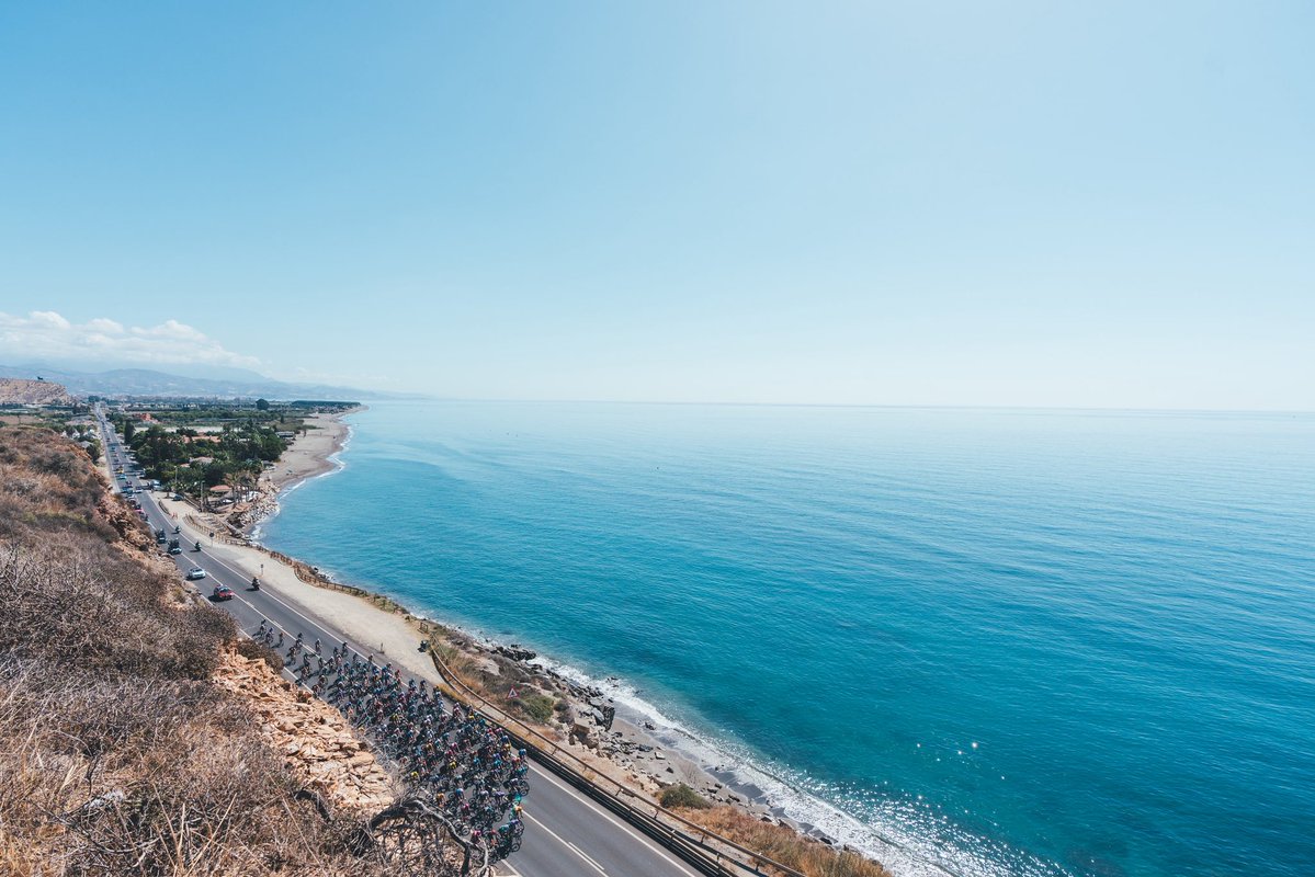 lavuelta's tweet photo. A selection of the best photos from stage 19! 🏁 🚵

¡Aquí tenéis las mejores fotos de la etapa 19! 🏁 🚵

#LaVuelta26

📸 @cxcling https://t.co/EjyJTh89f2