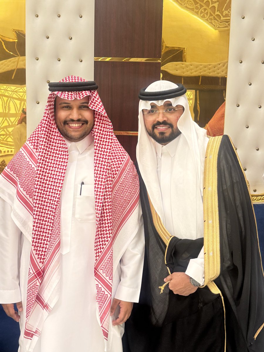 _waheed20's tweet photo. الهامور الاتحادي الاقوى يقوم بتهنئة الهامور الاهلاوي الاقوى بمناسبة زواجه ..

الجيران 💛🤝💚 https://t.co/3ypwoUeokX