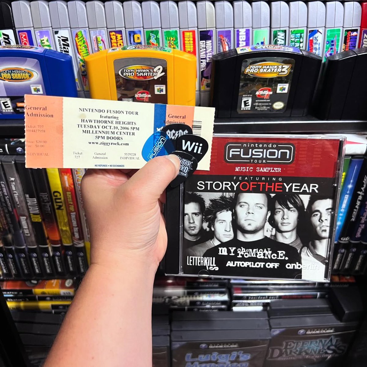 GamerAhmer's tweet photo. Do you collect any Nintendo Fusion Tour stuff? #videogames #nintendo #nintendofusiontour #retrogaming #nintendowii https://t.co/1CuOvjHQ2N