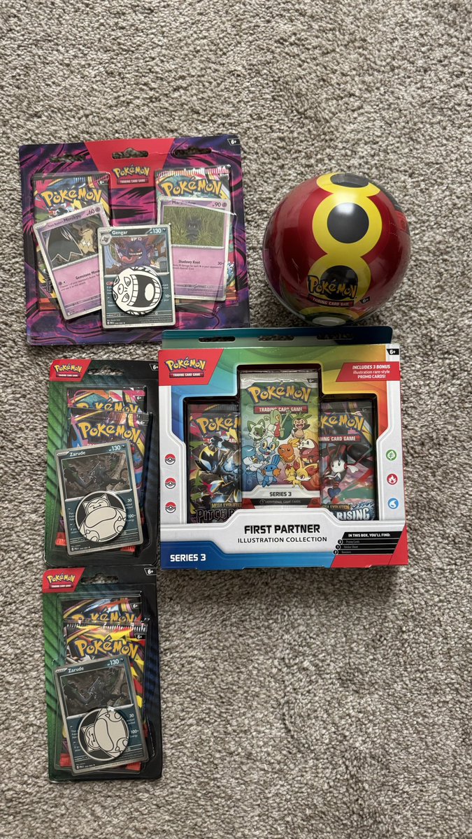 JuarezCollectz's tweet photo. Had more luck in person than online 😂 #Pokemon https://t.co/8enLk2NpAJ
