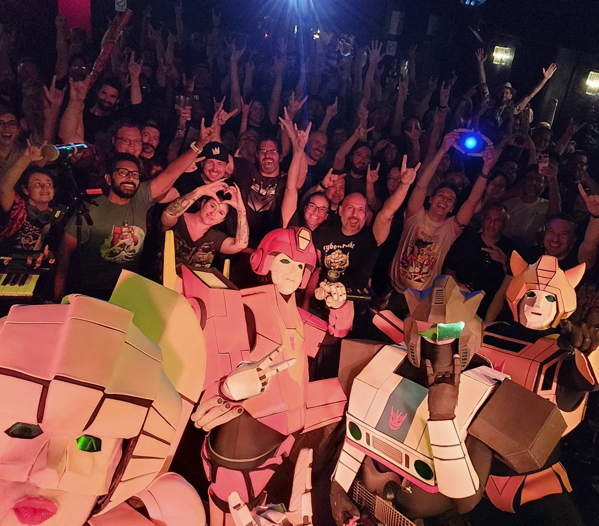 cybertronicband's tweet photo. ❤️ New York ❤️ https://t.co/pQ5aeWHrvC