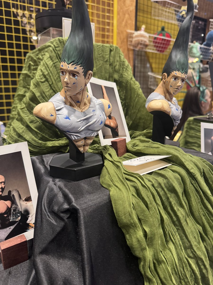 yysxff's tweet photo. Comic con was packed today https://t.co/J6wbEaPSh0