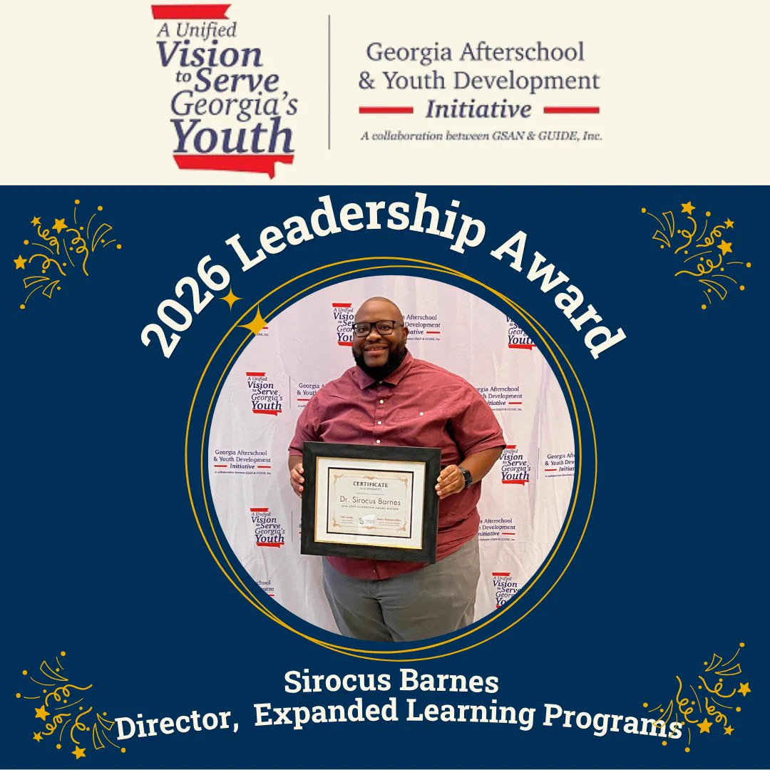 Director receiving leadership award