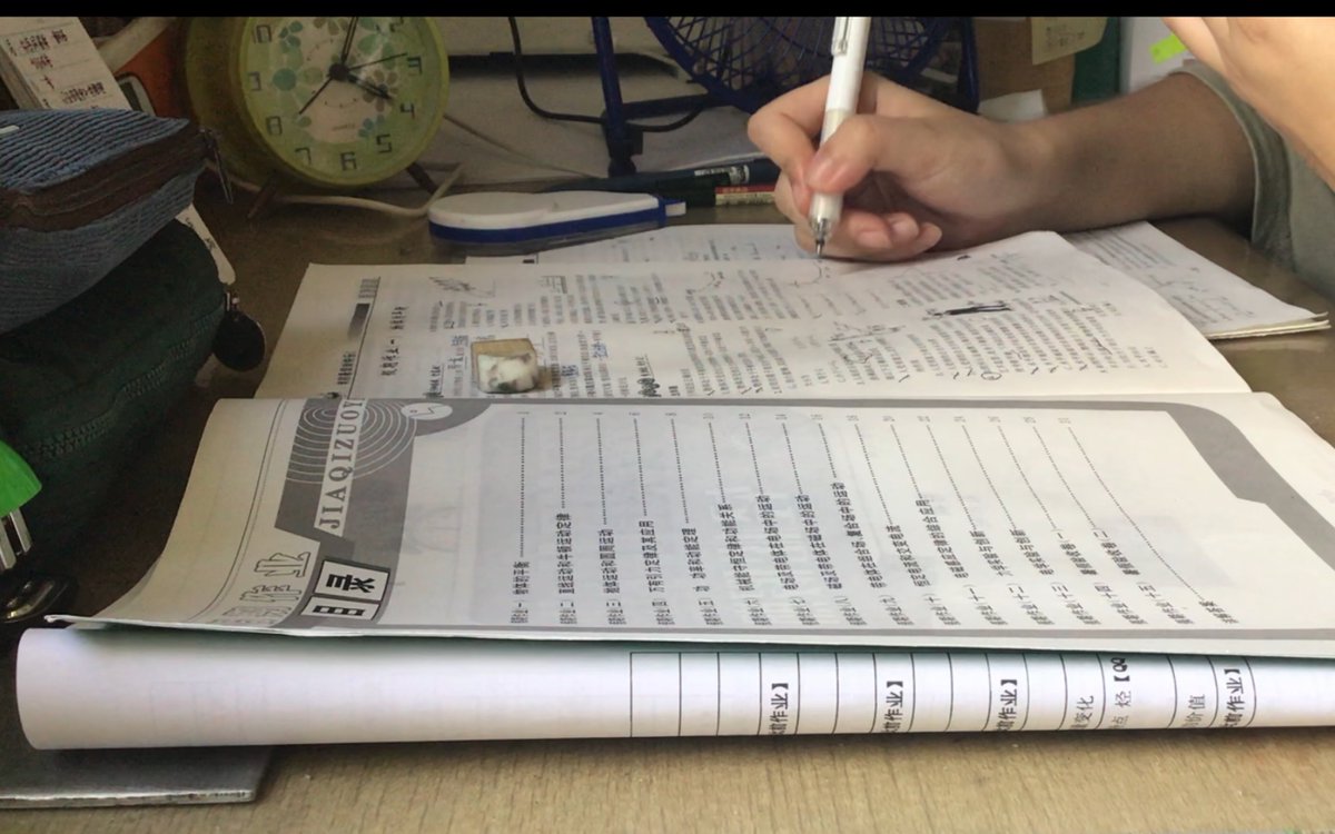 lyncp970263's tweet photo. "Small daily vocab wins big! Add 2-3 new English words to your today’s to-do list—no cramming, just progress.  #EnglishLearning"， https://t.co/VfW40V4kcV