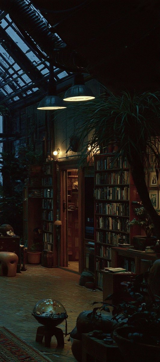 GalacticStones's tweet photo. In the study... https://t.co/xcW1LUBOV7