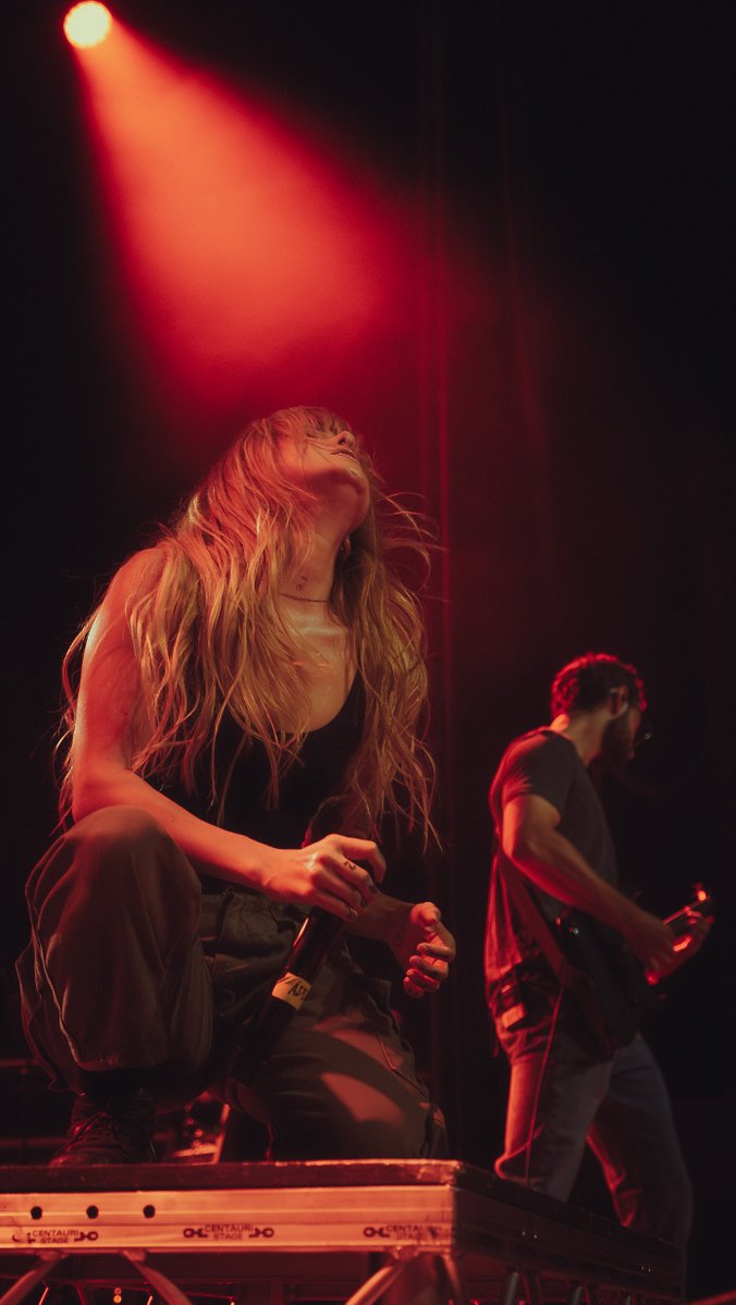showingteeth_'s tweet photo. New York, that was unbelievable. I’m eternally grateful for the warm welcome. Love you.

Toronto tonight. This is your only warning.

Beautiful photos by @cplattpictures and @maddiecohenphotography https://t.co/Cb7JjQAJWS