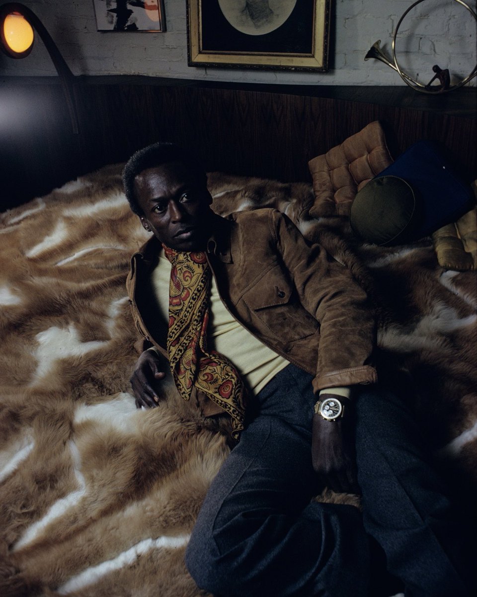 NottheSamo's tweet photo. Breitling homenageia Miles Davis com edição limitada do Navitimer. https://t.co/nErETeZNbc