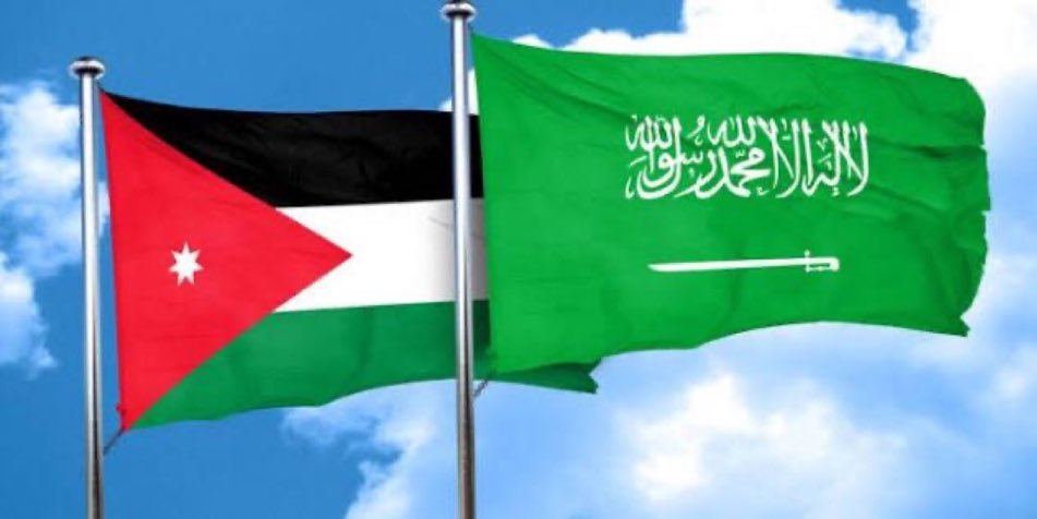SaudiNews50's tweet photo. بيان أردني:

نعلن تضامننا المطلق مع السعودية الشقيقة، ووقوفنا الكامل معها في كلّ ما تتّخذه من خطوات لحماية سيادتها وأمنها ومقدّراتها وسلامة مواطنيها والمقيمين فيها.

- https://t.co/XRIf8UI8hc