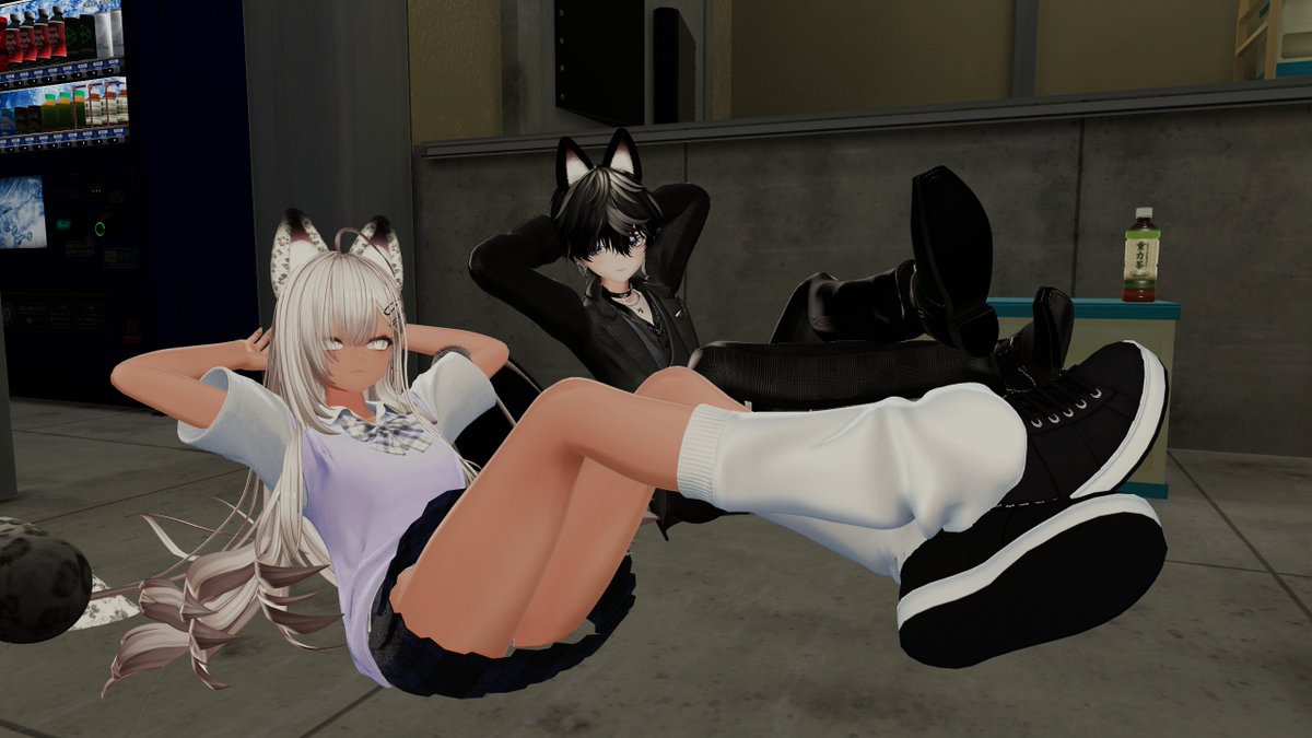 omusubi_VRC's tweet photo. このポーズなんか既視感あるなと思ったら倒れるだけで腹筋ワンダーコアじゃん https://t.co/jtd8wKJfDV