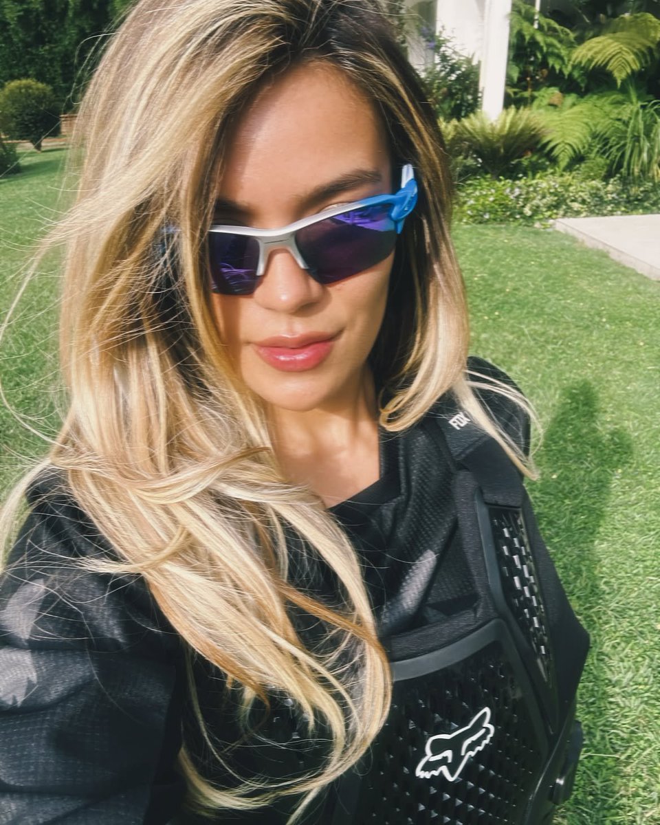 Kikitaloveeee's tweet photo. KAROLG, La Bebesuki, La Bichota llego a 65.7 Millones de Oyentes.

✨️Número 30 en Top Artists

— Acumula un total 65.702.728 M.
— Seguidores  66.769.774 M. https://t.co/g8vTj5WuW8