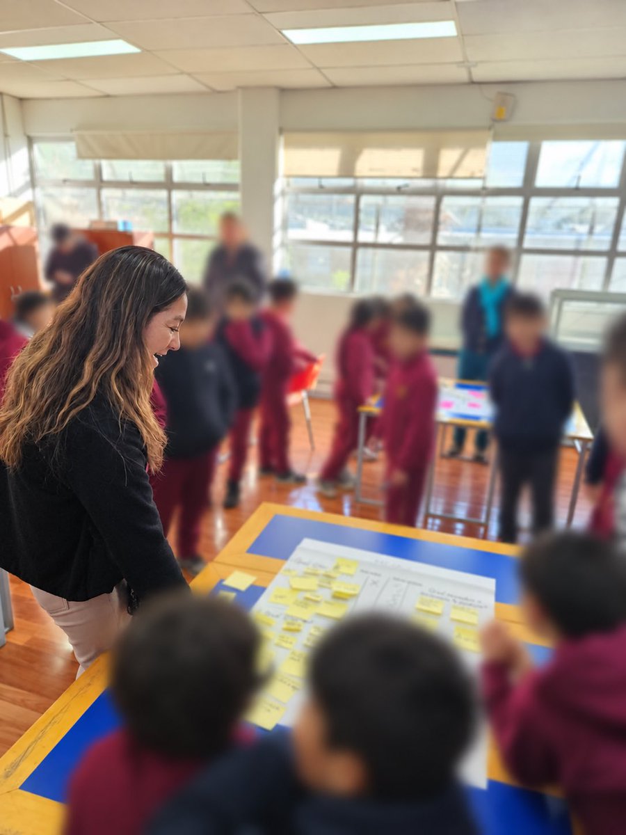 cepsudd's tweet photo. En el Día Internacional del Aire Limpio 🌱, @paolarubilar9 participó en una experiencia que acercó a niños y niñas a la calidad del aire y su relación con la salud, a través del olfato y su entorno cotidiano.

https://t.co/UG54iQvjO4 https://t.co/kjkXxc3op3