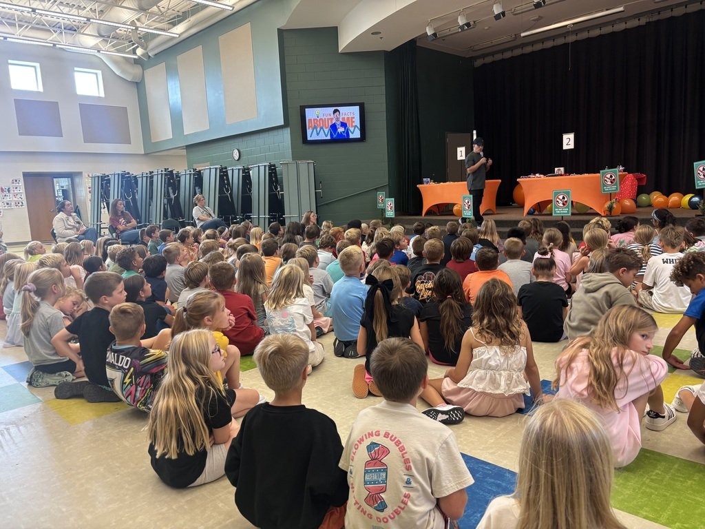 SQThomasElem's tweet photo. Thomas Elementary was fortunate enough to receive a visit from multi-talented author Justin Colón this Wednesday.  Thank you for visiting! https://t.co/cHftY9U9Mj