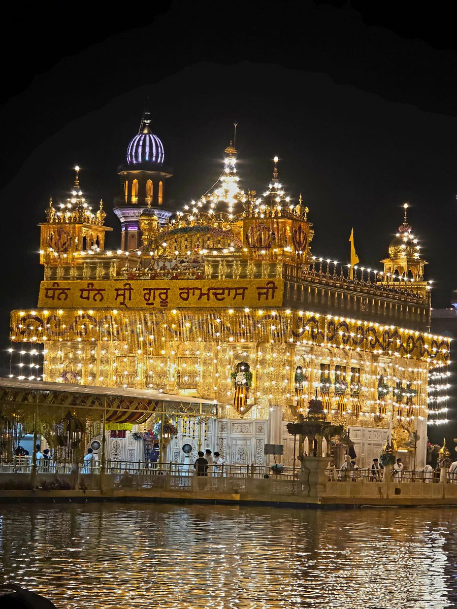 kskohli_f's tweet photo. Waheguru Sri Guru Granth Sahib Ji De Prakash Purab diyan Aap Sab Nu Beant Beant Beant Beant Vadhaayeean 

KAMTREEN-E-KAMTREEN Kulvinder Singh Pamoist. 🌹🙏 https://t.co/8YLwZFMVfo