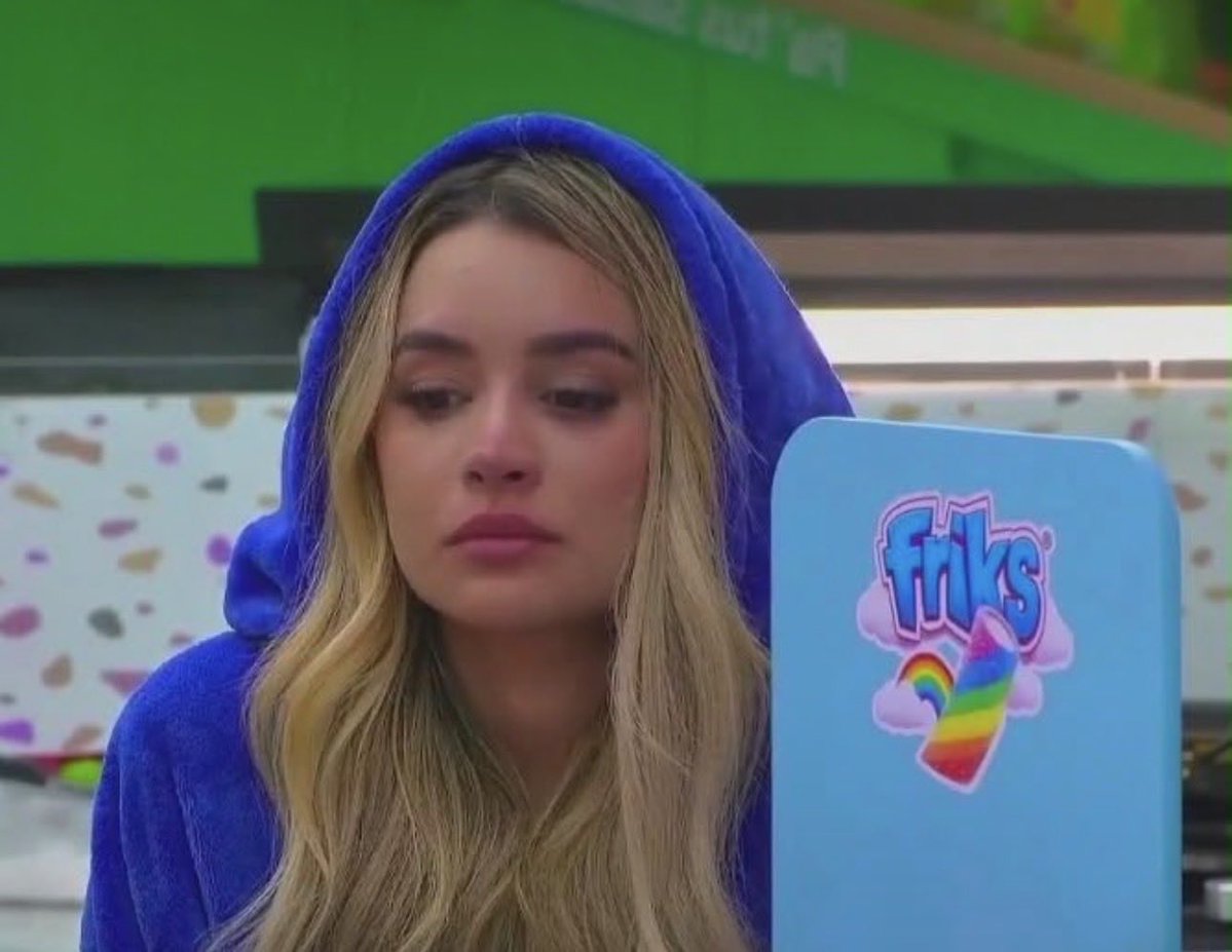 likemeya_'s tweet photo. No mamen diciéndole víctima a brianda cuando esta semana fue:
1. Le quitan la inmunidad
2. Le hacen 2 películas qleras
3. Le llevan a Wendy a dejarla mal
4. todos los carritos de ayer y hoy diciéndole que está funada
5. La bateada y malos tratos del Idiota
 #LaCasaDeLosFamososMx https://t.co/RcmbOVKavM
