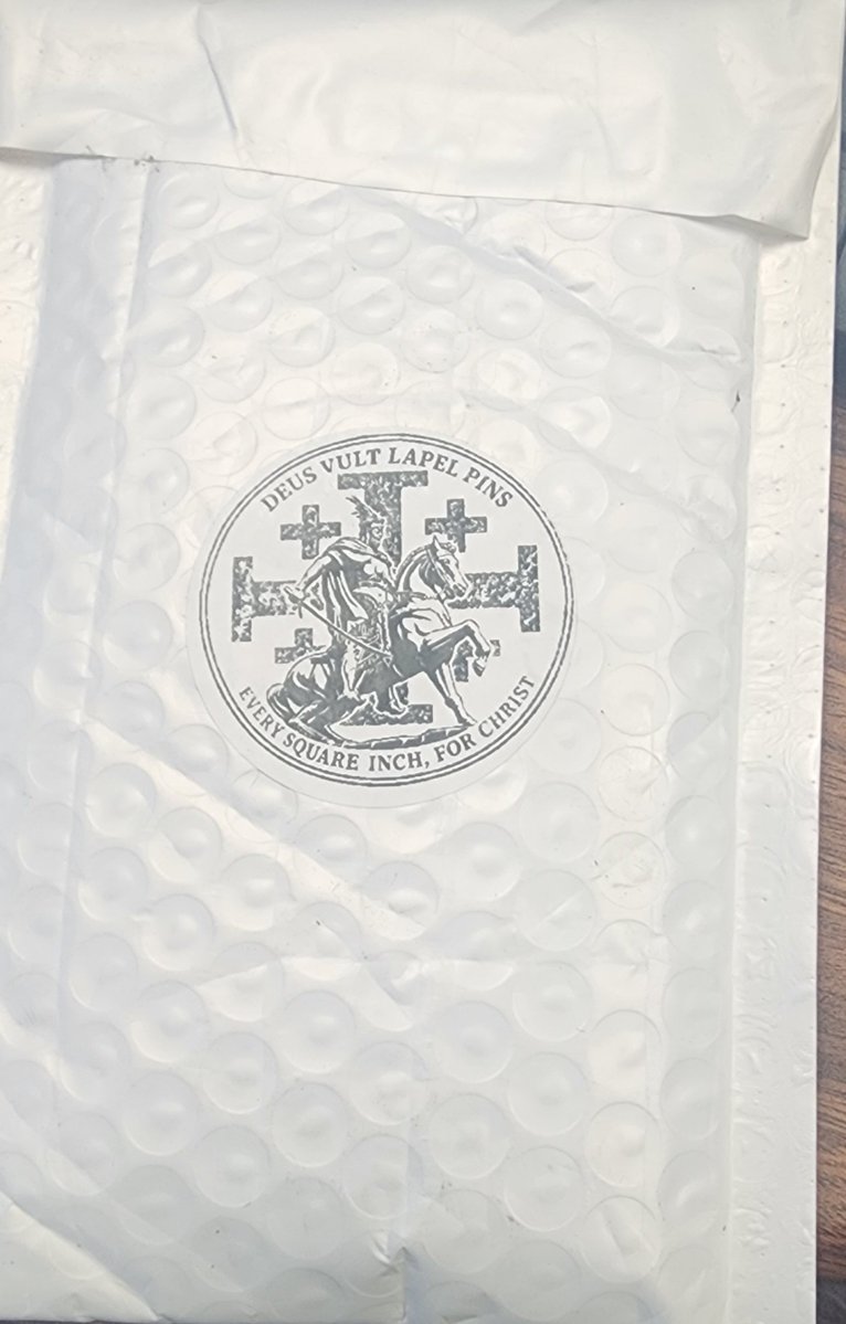 pastorteddy's tweet photo. @TheAimAndAuthor arrived in the mail today! Excellent work! Everyone needs one of these lapel pins
Dues Vult https://t.co/6K4nBzoybe