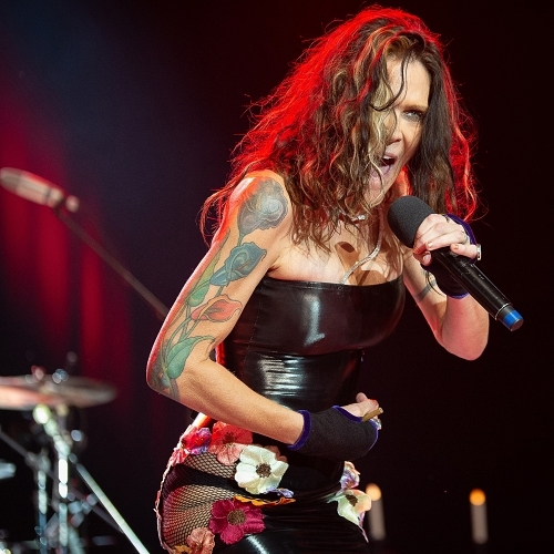 musicnewsitaly's tweet photo. ICYMI: Beth Hart: la cantautrice al Roma Summer Festival - #livenationit #onoutnow #romasummerfestival #officialbethhart @BethHart
Leggi l'articolo completo qui: https://t.co/IoydDnFStM
Continua su https://t.co/FzK1yVELUJ https://t.co/g6uhhQdBQs