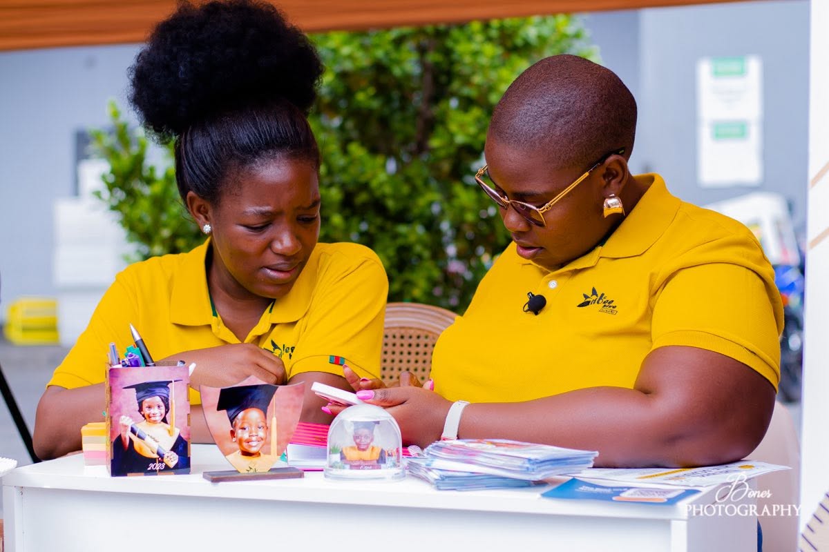 TechnoServe's tweet photo. In Botswana, entrepreneur Ontifile Gaokgorwe used mentorship from the Tokafala program to build a bankable plan, secure a loan, and buy her school’s building. 🇧🇼
Enrollment grew from 25 to 150 learners. See how SMEs scale impact:
https://t.co/LgPQp7qNhq https://t.co/ccKoOyGrYk