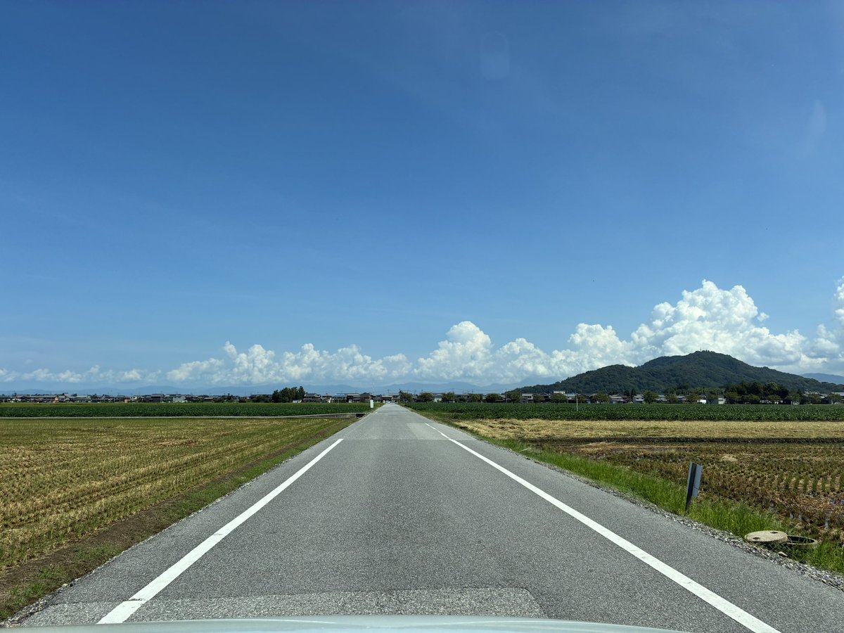 Pathetique74's tweet photo. 久々の滋賀
#地場乳製品摂取は旅行者の義務 https://t.co/H7TBJdLEtD