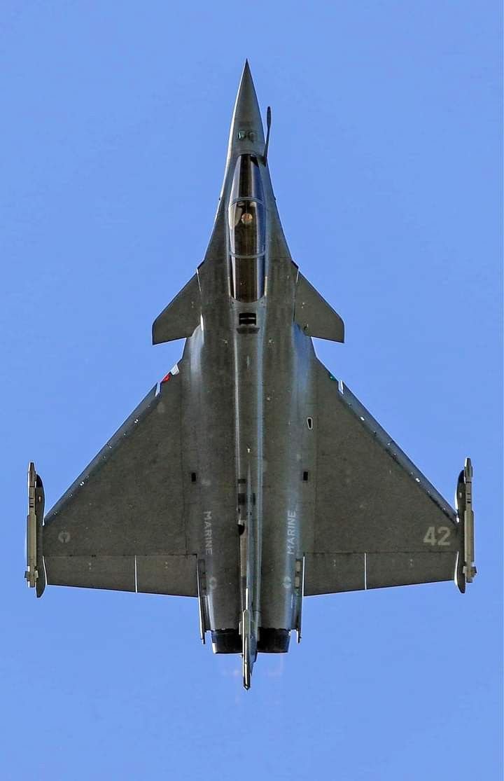 Y_AnaGi_MuNA's tweet photo. @__0hxnx_00 @ArmyRecognition I think it looks a bit like the Rafale too https://t.co/FJyrPt3sPg