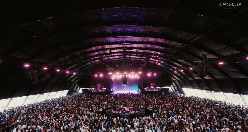 nikithme's tweet photo. No CONNECTIONS, No need to pay golden voice para mapasok sa lineup, no need to make calls para lang mapilit ang bigger stage. And most importantly,

HINDI 3 songs under fifteen minutes ang performance sa BINIchella 💯🔥 https://t.co/y53IiMQaVS