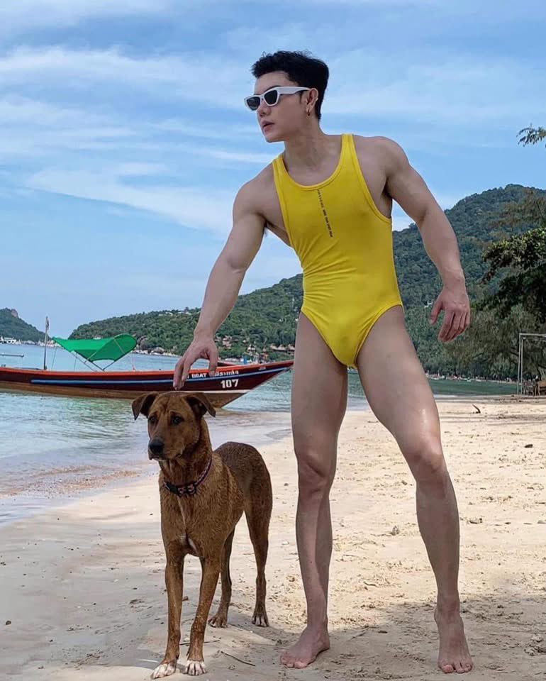 awesomeswimwear's tweet photo. SW404 𝒃𝒐𝒅𝒚𝒔𝒖𝒊𝒕 𝒎𝒆𝒏’𝒔 𝒔𝒘𝒊𝒎𝒘𝒆𝒂𝒓 ชุดว่ายน้ำบอดี้สูททรงเข้ารูป ด้านหน้าสกรีนโลโก้ ซับในหน้า-หลัง 

#awesomeswimwear #awesomesport
#menwear #bodysuitswimwear

🔻 สั่งซื้อได้ที่
https://t.co/MWQpCz6nfb
https://t.co/m76b07XrLR
https://t.co/ef16TOfh6C https://t.co/iGkWQGPgjG