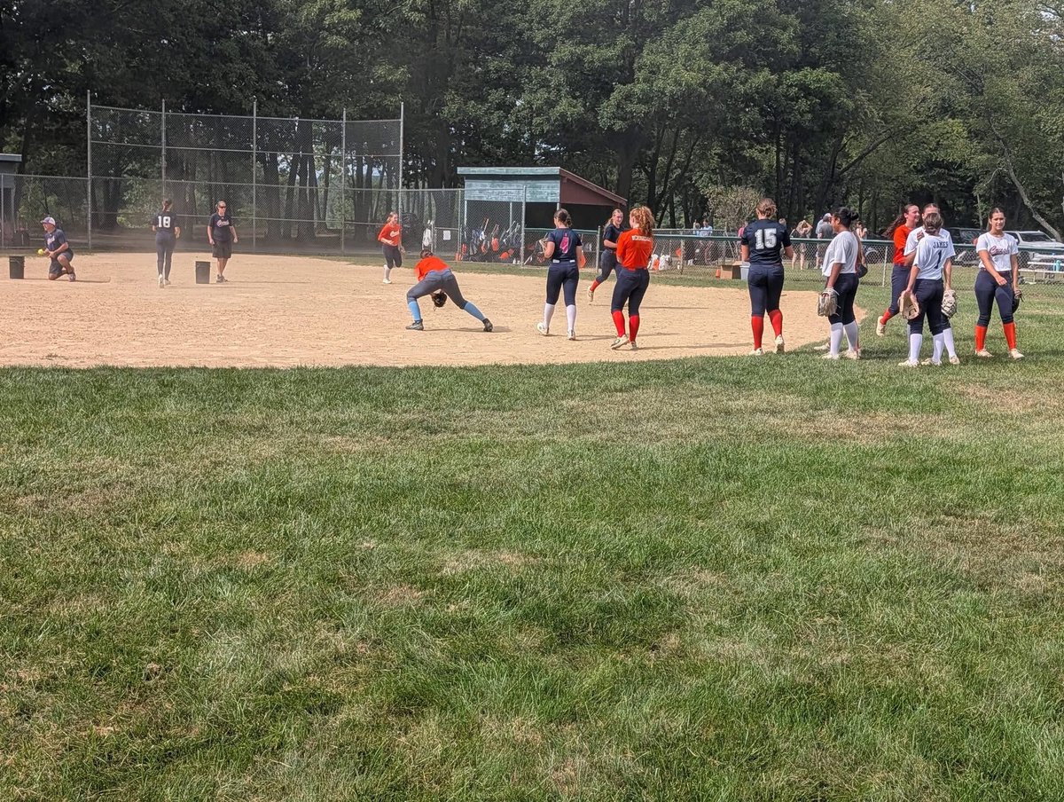 JohnBurnham32's tweet photo. 1st day of Polar Crush NH practice for the 26/27 season is in the books. Always grinding in the pursuit of excellence!! Itβs going to be a great year!! #polarcrushnh #crushingit π₯πͺπ»π₯ππ§‘ https://t.co/QNmDtTc11X