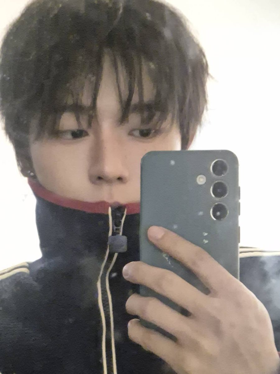 CMDM_JAPAN's tweet photo. 僕すぐまた来るから！
少しだけ待ってて

#CMDM #씨엠디엠 
#ヒジュ #희주 
#HeeJu https://t.co/Cs4g4crvP1