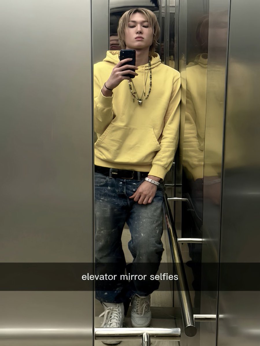 swagkercii's tweet photo. #MARTIN #마틴 ⭑ elevator mirror selfies (🤳🏻) https://t.co/0K20d2qxSd