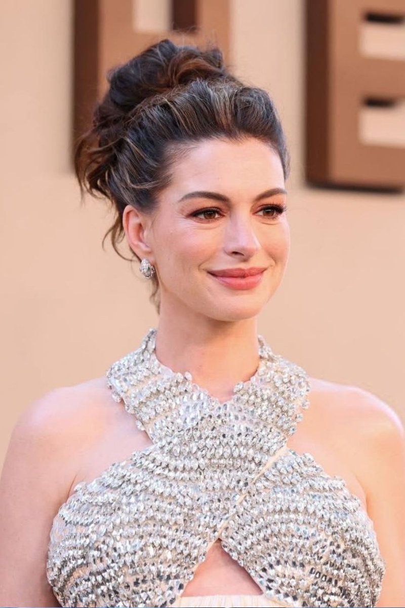 DiscussingFlow's tweet photo. Anne Hathaway has been cast as Mystique in MCU ‘X-MEN’.

In theaters on May 5, 2028. https://t.co/fqxsQbG7H0