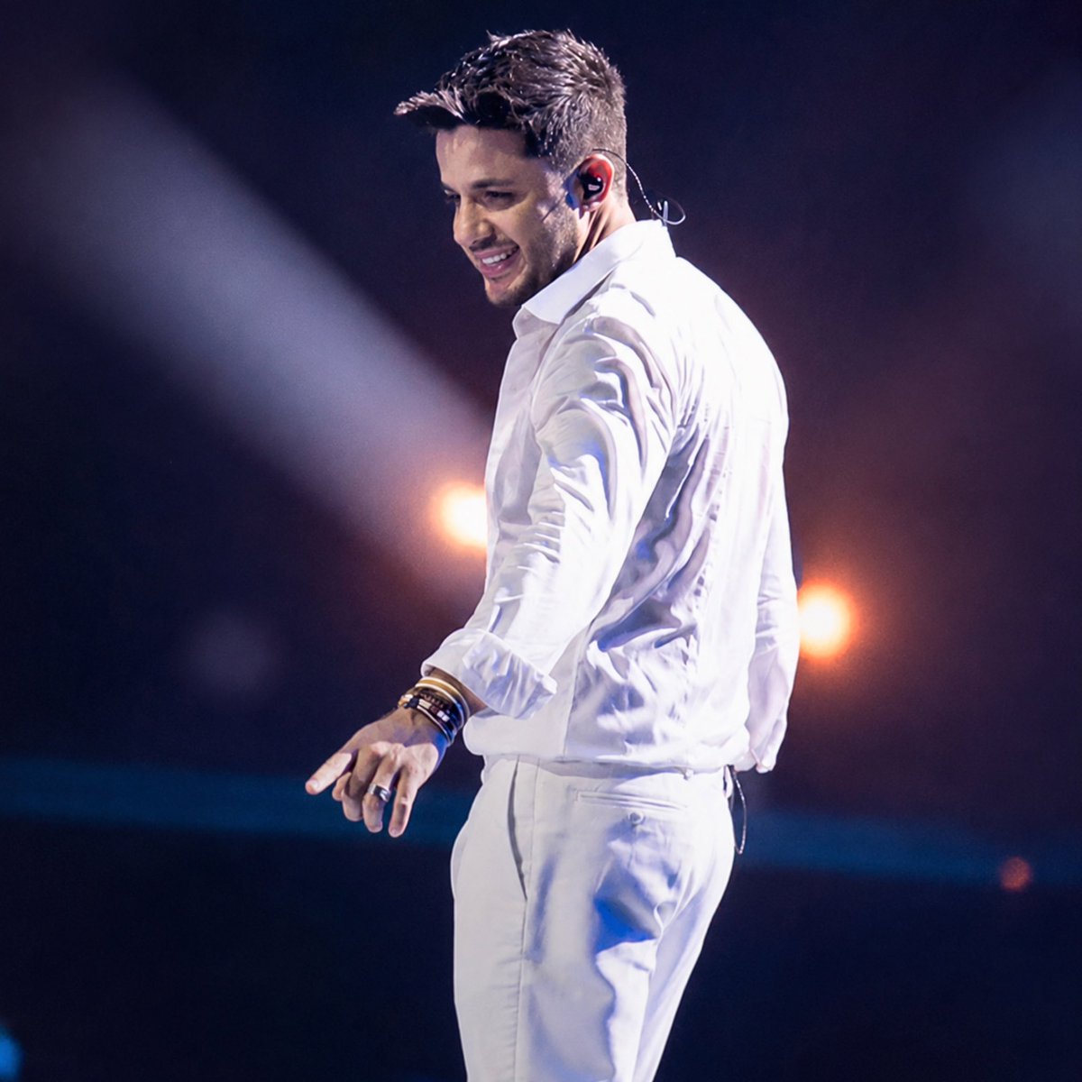 CristianoAraujo's tweet photo. 2014 foi um ano essencial na carreira do Cristiano Araújo. Quem viveu sabe o tamanho e a importância que esse ano, marcado pelo lançamento de In The Cities, representa.

12 anos depois, esse álbum continua vivo, atravessando gerações e eternizando momentos, músicas e sentimentos. https://t.co/QyMbKD0Qvn