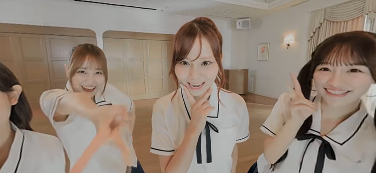 ri3q_o's tweet photo. これ自分ごとクルクル回らないと見れんやつやと思って、画面触ってカメラ動かせることに気づくまで電車のなかではなちゃんと一緒に動いてたの恥ずかしすぎる https://t.co/BdkXRrDoxb