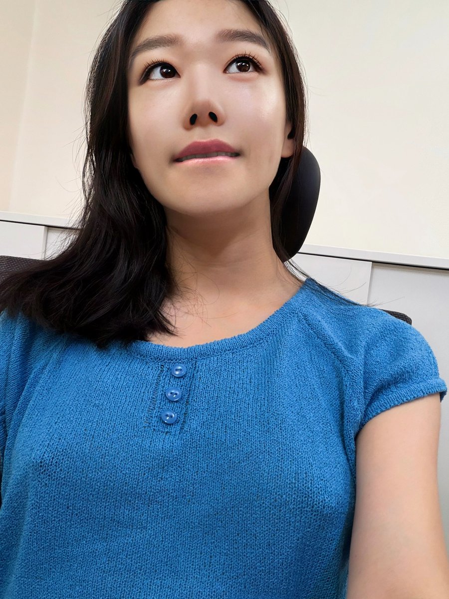 thea_lena_'s tweet photo. 30 mins in and I’m already thinking about drinks after work

coffee first i guess
at least i’m comfy today https://t.co/npi9ryqLcO