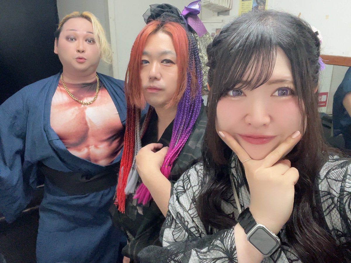 kie_vox's tweet photo. 8月も今日で終わりですね🎆
今年も大好きな目黒ライブステーションで大好きな皆と浴衣が着られて嬉しい夏の想い出浴衣ライブ写真👘

8月もありがとうございましたLOVE🩵💜

#MelanblooM
#zipripfuzz https://t.co/4z6p9DwwYK