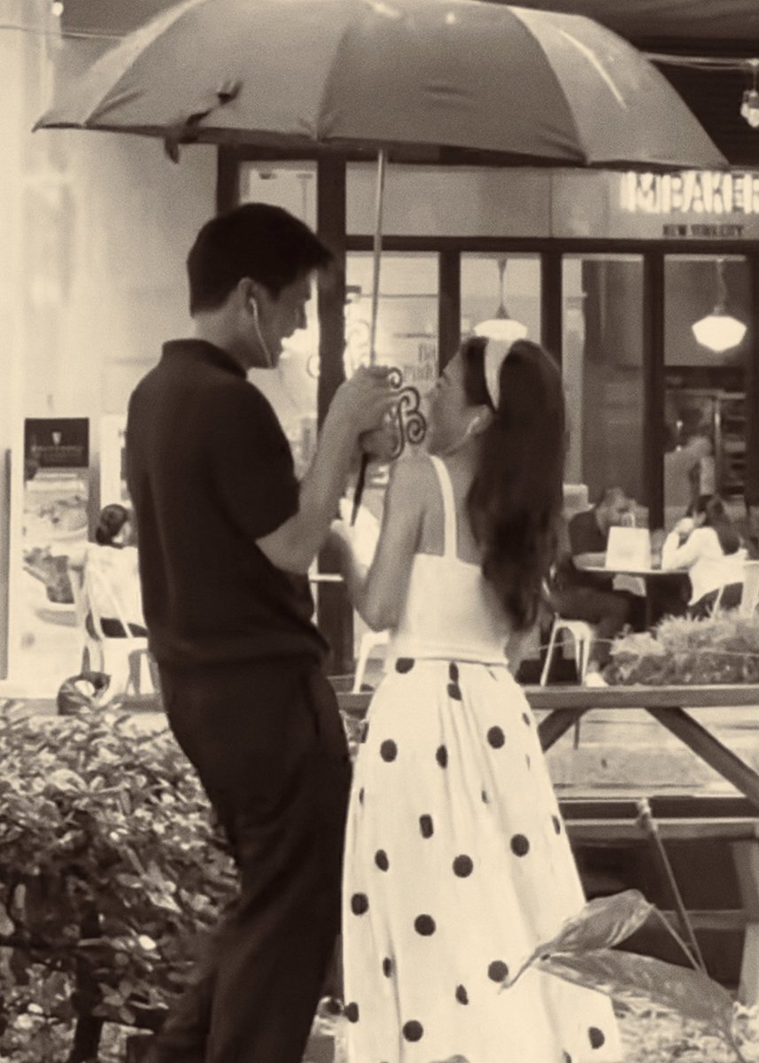 dustinforbianca's tweet photo. me romanticizing this little clip i saw on tiktok because they’re just too cute for my heart 💛 hay dustbia 🤏🤏🤏🤏🥺 https://t.co/xbbF9LjUQR