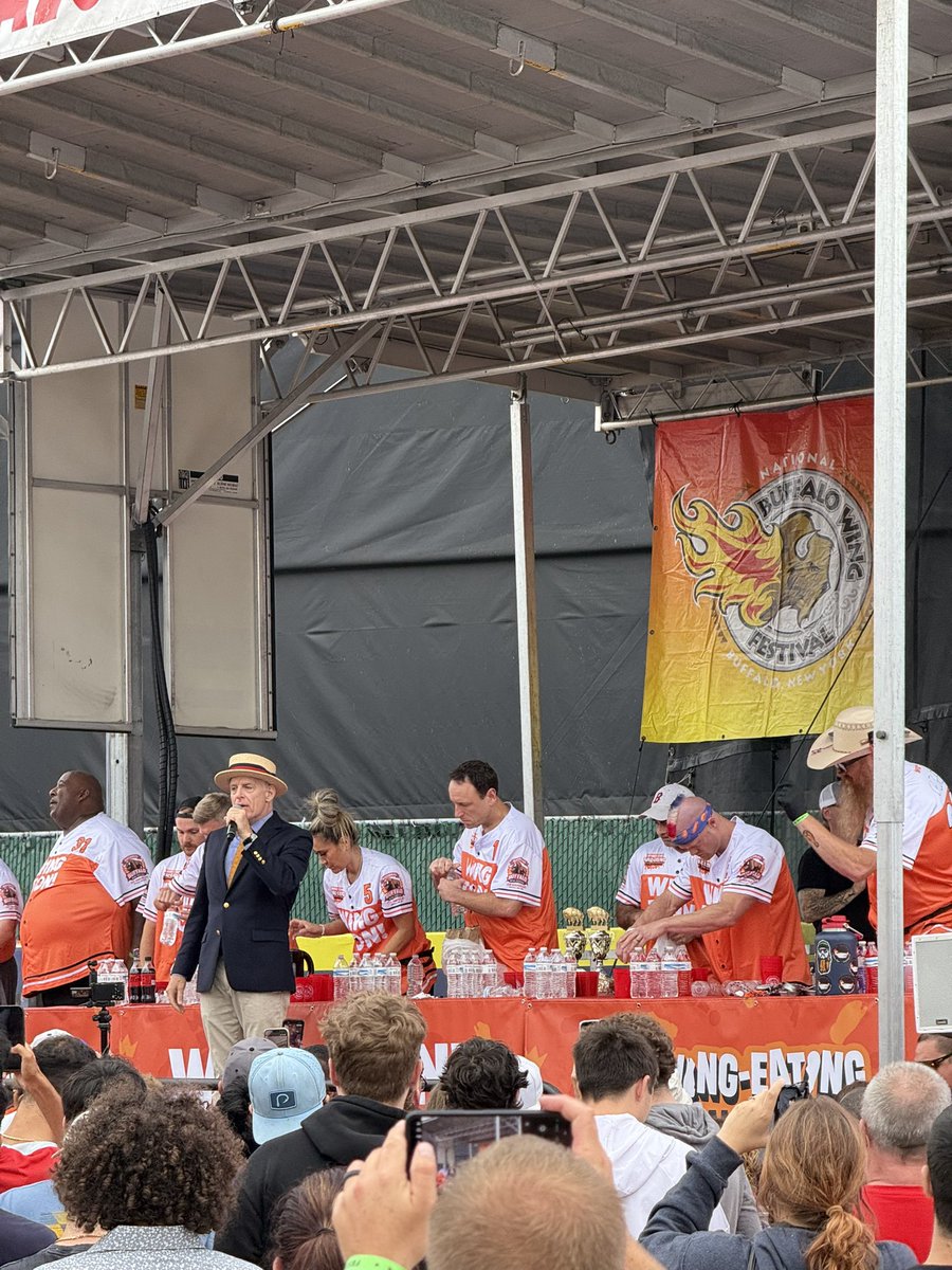 Scube716's tweet photo. Scottie Scheffler Tour Championship ✅ 
Joey Chestnut Buffalo Wing Champ 🔒 https://t.co/dgvWvbTnTd