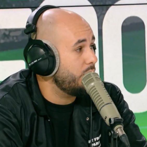 ActuFoot_'s tweet photo. 🚨 Walid Acherchour 🇫🇷 : « JE SUIS EFFRAYÉ PAR LA SITUATION DE L’OM ET LE PIRE RESTE À VENIR. 😰

Si certains joueurs importants partent, je n’exclus PAS VOIR UNE SAISON À LA NIÇOISE L’AN DERNIER.

À la place de Genesio, s’il n’a pas été prévenu d’une telle situation, JE PENSE SÉRIEUSEMENT À ME BARRER ! » 👋 

🎙️ @AfterRMC
