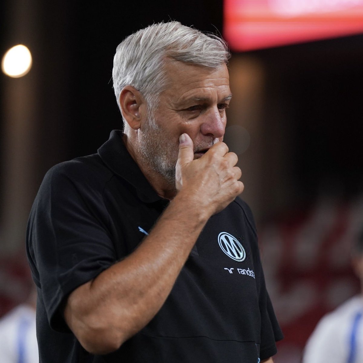 ActuFoot_'s tweet photo. 🚨 Walid Acherchour 🇫🇷 : « JE SUIS EFFRAYÉ PAR LA SITUATION DE L’OM ET LE PIRE RESTE À VENIR. 😰

Si certains joueurs importants partent, je n’exclus PAS VOIR UNE SAISON À LA NIÇOISE L’AN DERNIER.

À la place de Genesio, s’il n’a pas été prévenu d’une telle situation, JE PENSE SÉRIEUSEMENT À ME BARRER ! » 👋 

🎙️ @AfterRMC