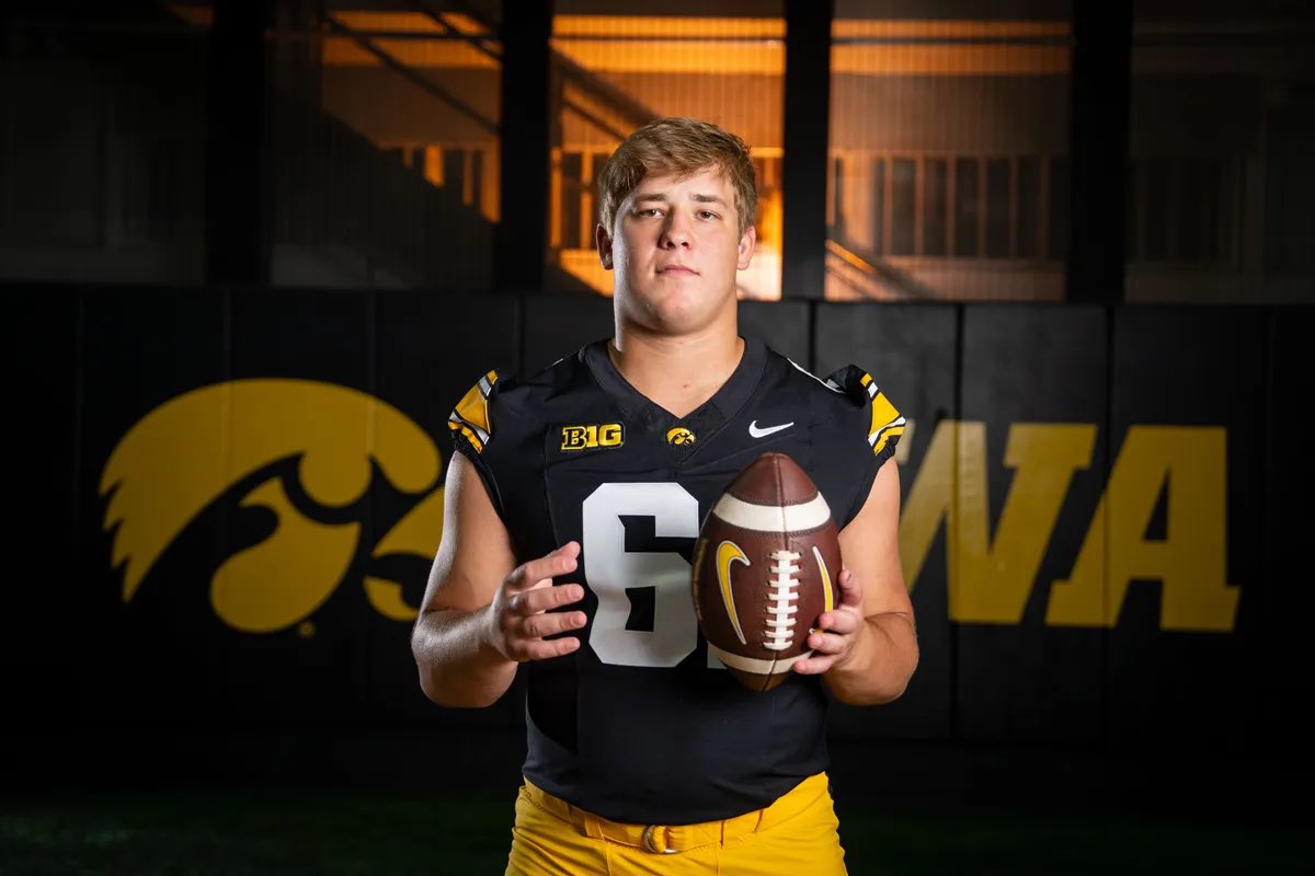 ChasingIowa's tweet photo. 10 Calls on Iowa Hawkeyes 2026

9. Offensive MVPs and Break outs

Offensive MVP DJ Vonnahme
Offensive Break out Tony Diaz
Offensive Line MVP Trevor Lauck
Offensive Line Break out Cael Winter

1/3 https://t.co/za0Y5S7Vp8