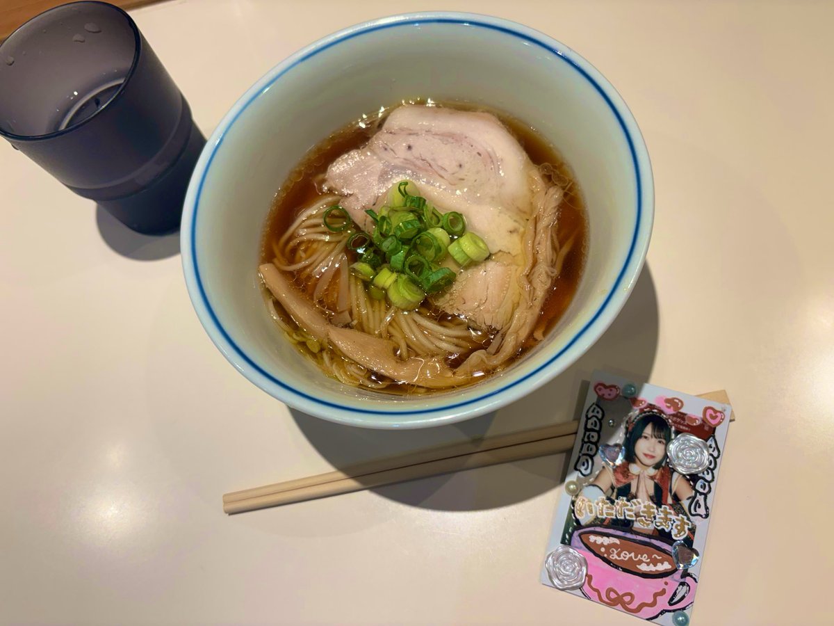 maa_fj3's tweet photo. アトジャ終わりにラー博でラーメン堪能してきました🍜(ラストオーダー5分前)

#しおんの日向ぼっこ https://t.co/NH52lySMso