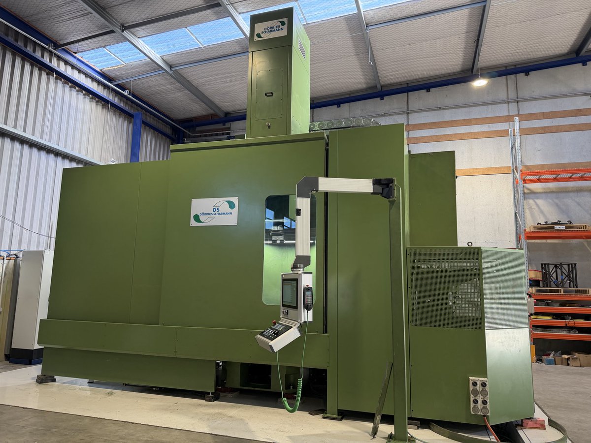 BalleDane's tweet photo. Vertical turning center installed with 1.8 meter Z axis for #LM2500 stator case grinding. Siemens sinumerik Retrofit also completed on the old girl. VTC up and running in 6 months instead of waiting 2 years for a new one to be manufactured. https://t.co/APNfPZLwkT