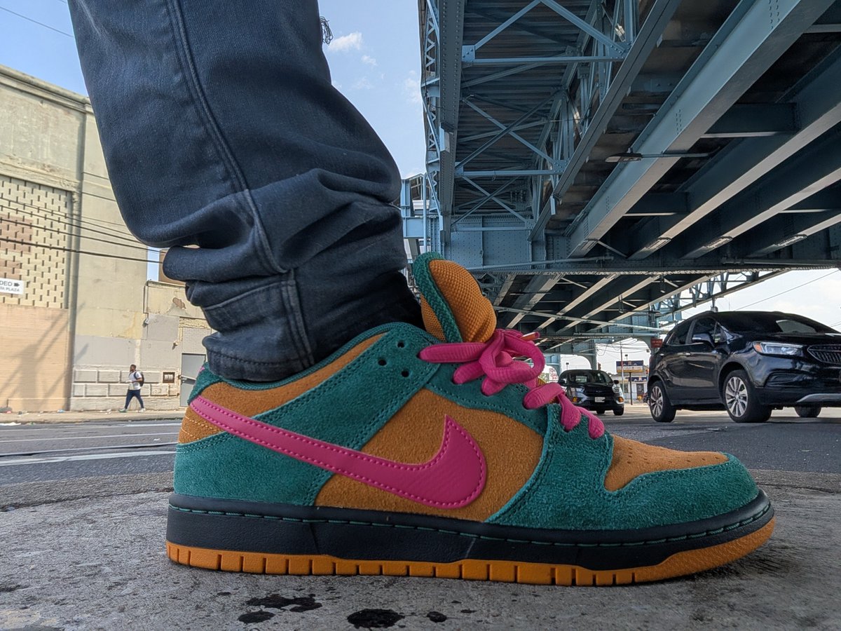 Sn3ak3r_Fr3ak3r's tweet photo. #WDYWT #UnDS Watermelon Lows #YourSneakersAreDope #NikeSB https://t.co/sOphyF1FMo